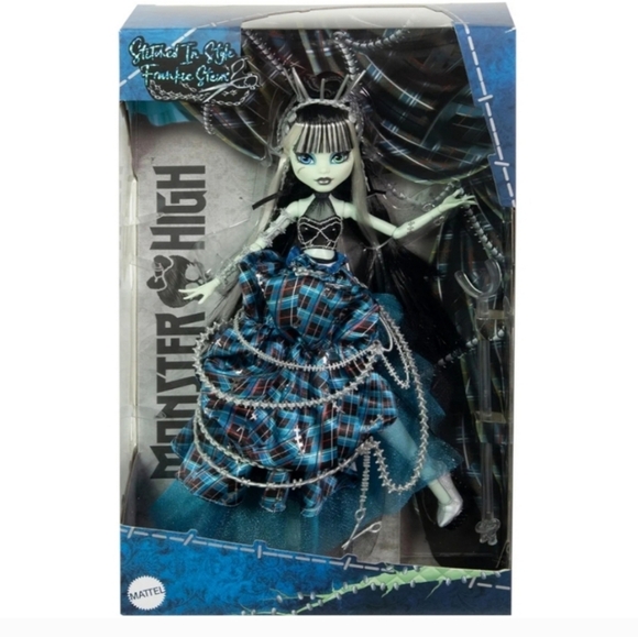 🪷Monster High Doll, Frankie Stein Stitched in Style Fashion Collectible - Picture 6 of 8
